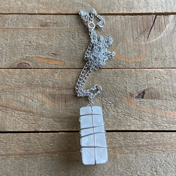 Handmade Silver & Natural Quartz Necklace - Picture 2 of 2